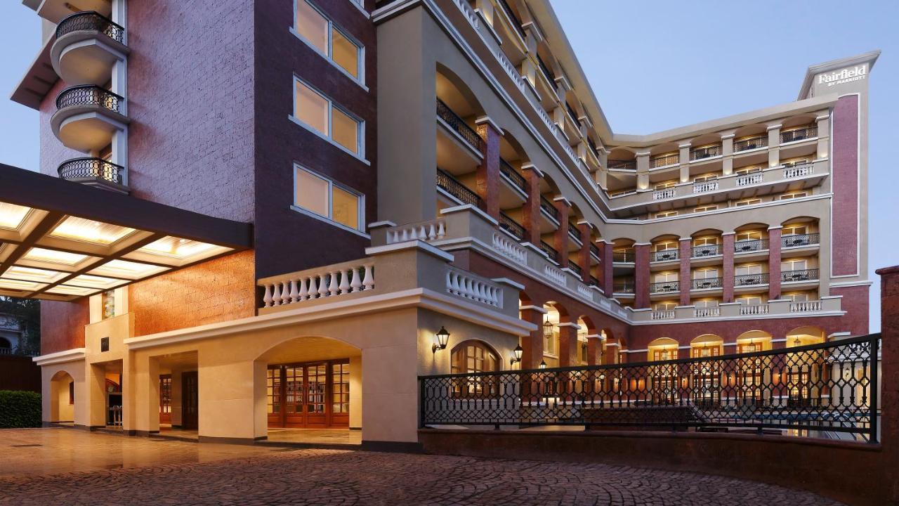 Hotel Fairfield By Marriott Goa Calangute Esterno foto