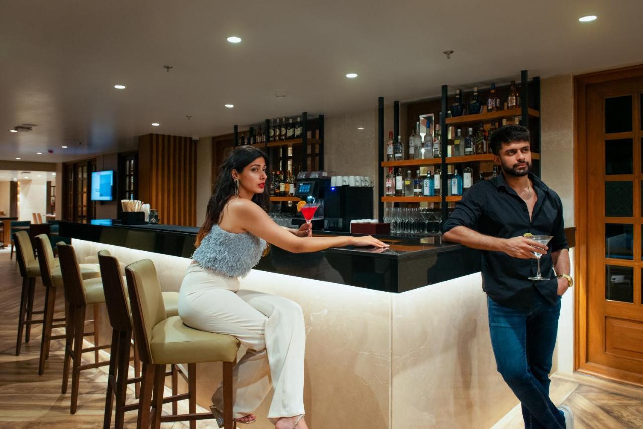 Hotel Fairfield By Marriott Goa Calangute Esterno foto
