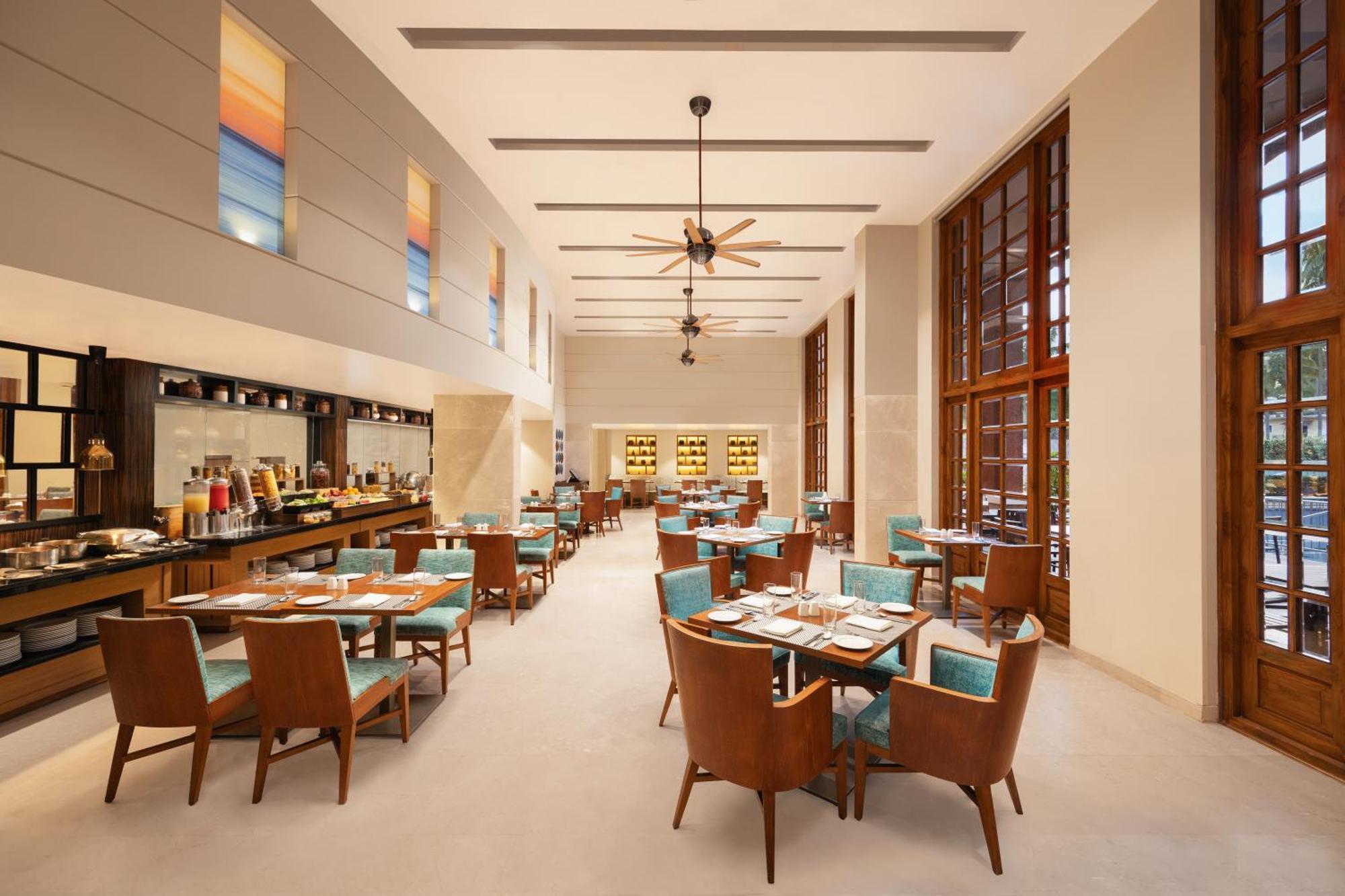 Hotel Fairfield By Marriott Goa Calangute Esterno foto