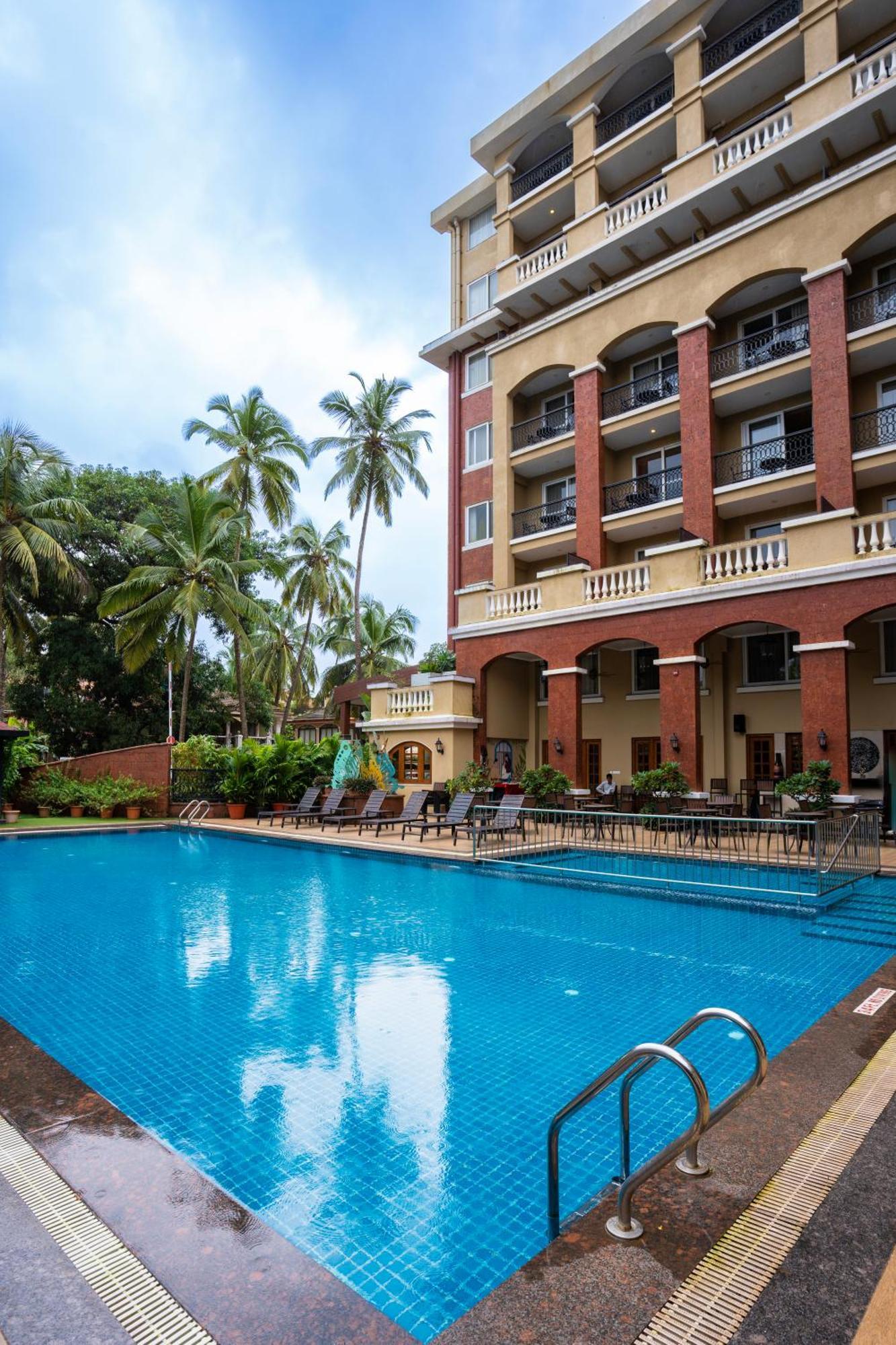 Hotel Fairfield By Marriott Goa Calangute Esterno foto